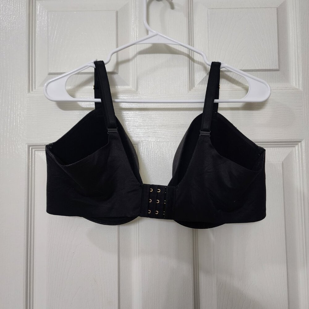 Victoria's Secret Black Sexy Tee Smooth Wireless Push-Up Bra | 38DDD - Picture 2 of 6
